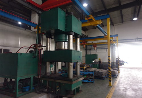 Four Column Hydraulic Press Machine (YN32-650)