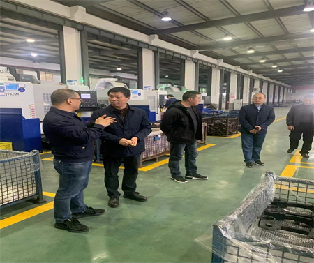  Xue Bai, general manager of Heli Co., Ltd., visited and inspected Longxing Casting(图5)